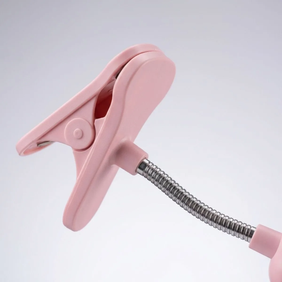 Clip-On Flexible LED Desk & Reading Lamp — Pink — photo 3