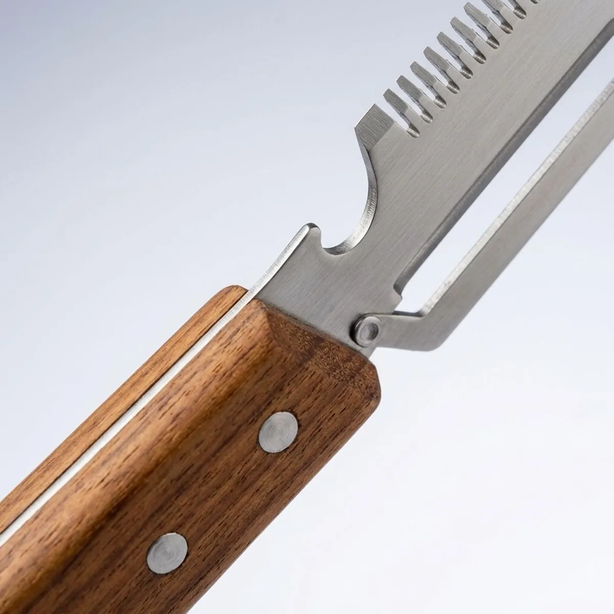 3-in-1 Vegetable Peeler, Grater & Bottle Opener — photo 3